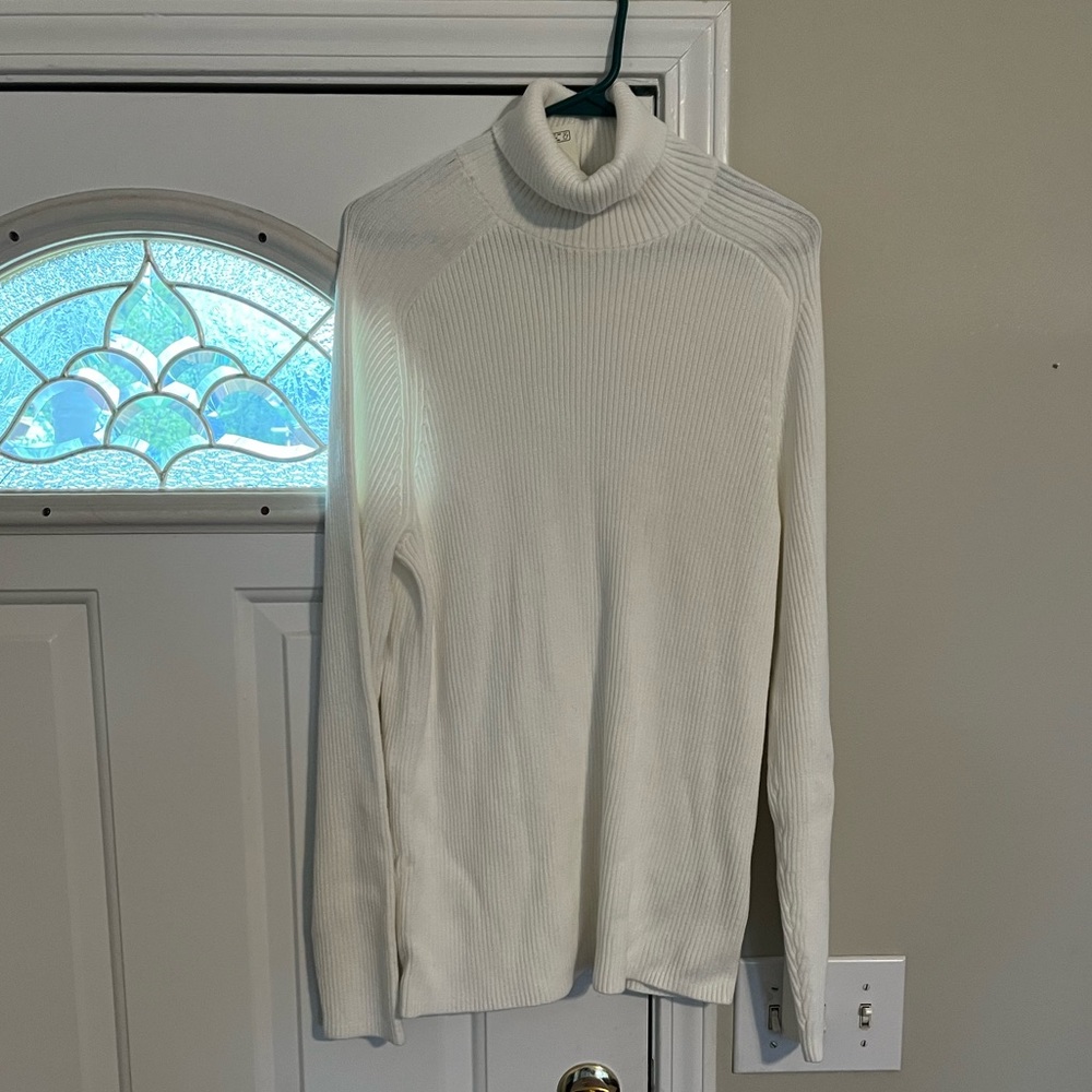 Men’s muscle fit shirt